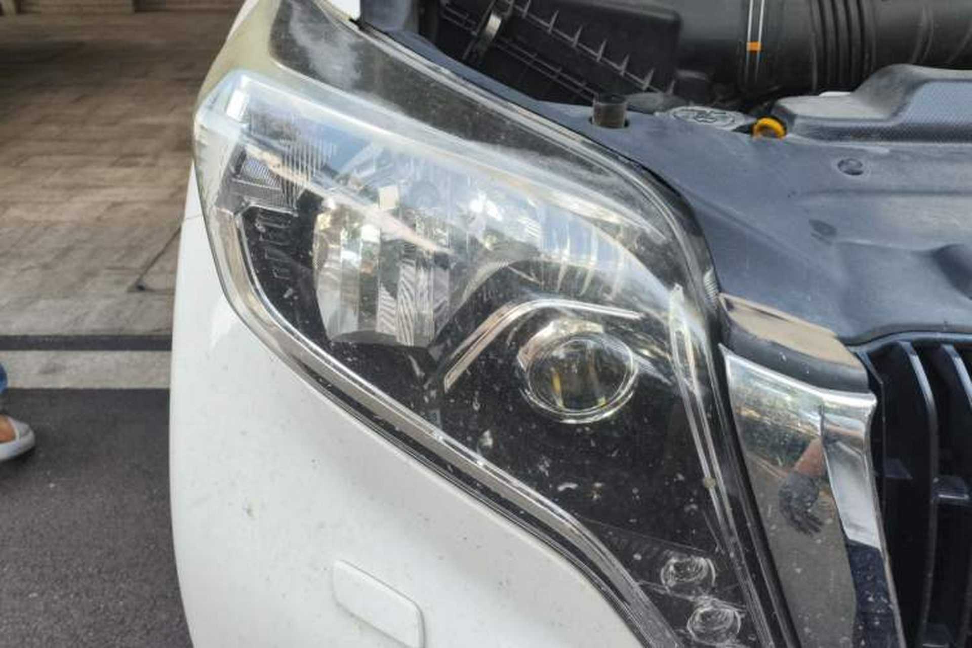 Used Toyota Prado 2014 4.0L Automatic TX-L NAVI Right Front Headlight
