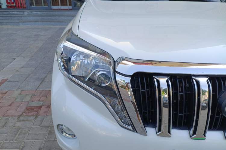 Used Toyota Prado 2014 2.7L Automatic Standard Edition Right Front Headlight