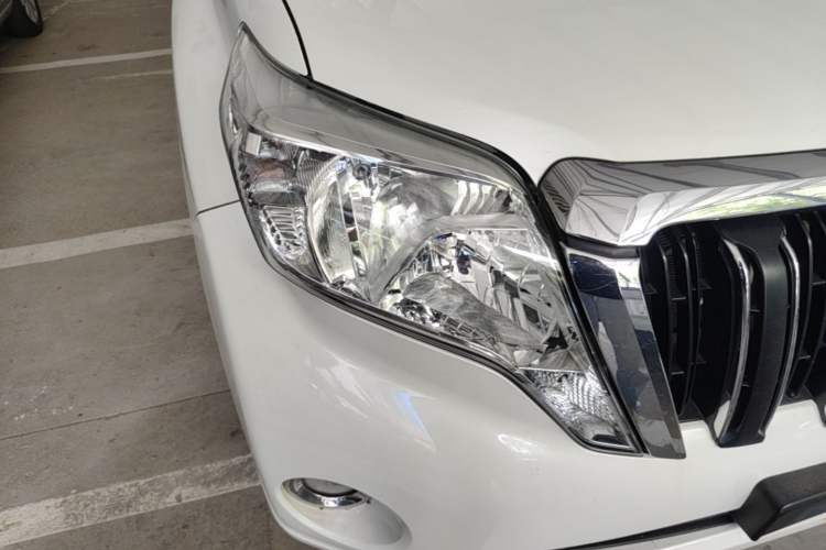 Used Toyota Prado 2014 2.7L Automatic Standard Edition Right Front Headlight