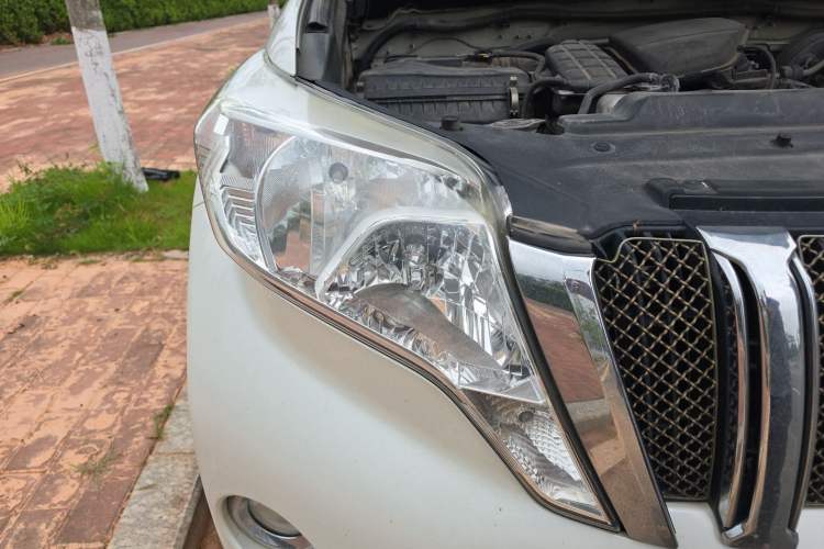 Used Toyota Prado 2014 2.7L Automatic Standard Edition Right Front Headlight