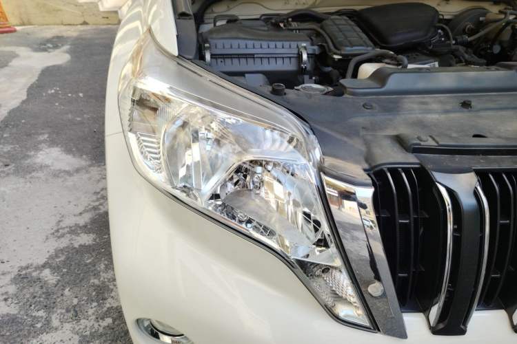 Used Toyota Prado 2014 2.7L Automatic Standard Edition Right Front Headlight