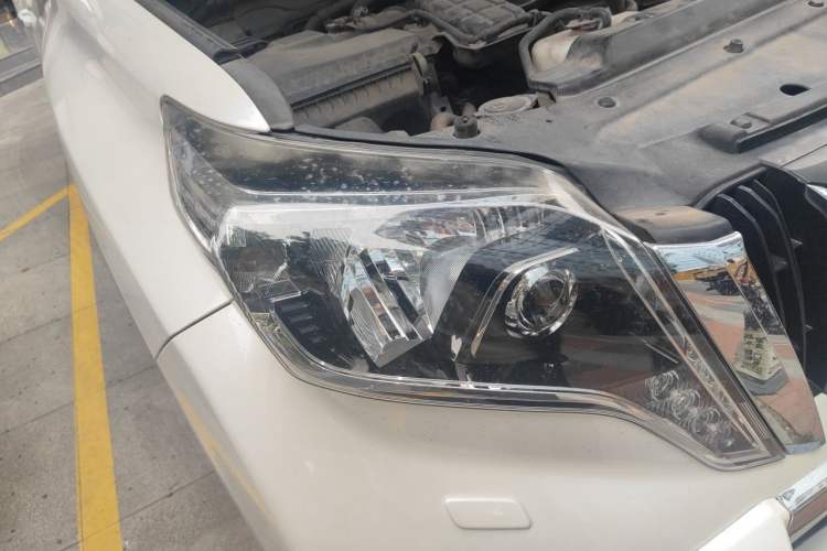 Used Toyota Prado  Right Front Headlight