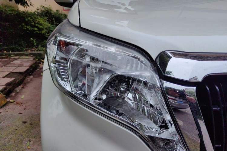 Used Toyota Prado 2014 2.7L Automatic Standard Edition Right Front Headlight