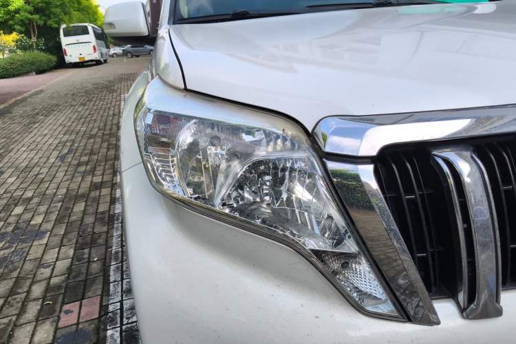 Used Toyota Prado 2014 2.7L Automatic Standard Edition Right Front Headlight
