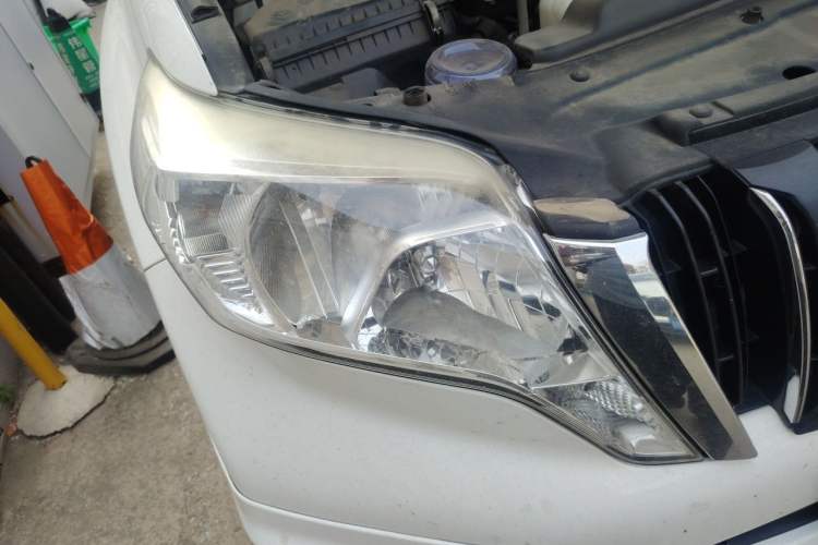 Used Toyota Prado 2014 2.7L Automatic Standard Edition Right Front Headlight