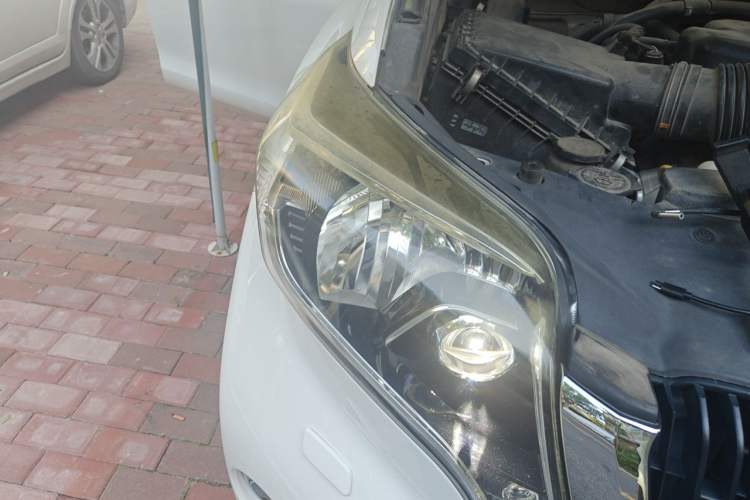 Used Toyota Prado 2014 4.0L Automatic VX NAVI Right Front Headlight