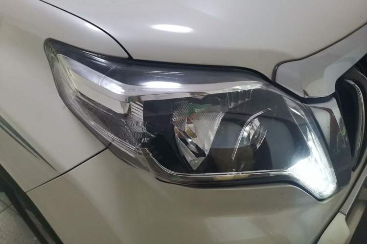 Used Toyota Prado 2014 4.0L Middle East Version Right Front Headlight