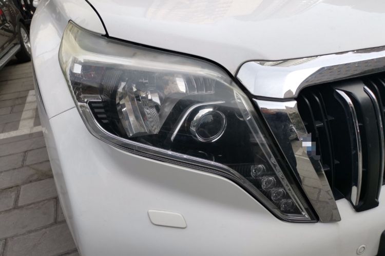 Used Toyota Prado 2014 4.0L Automatic TX-L NAVI Right Front Headlight
