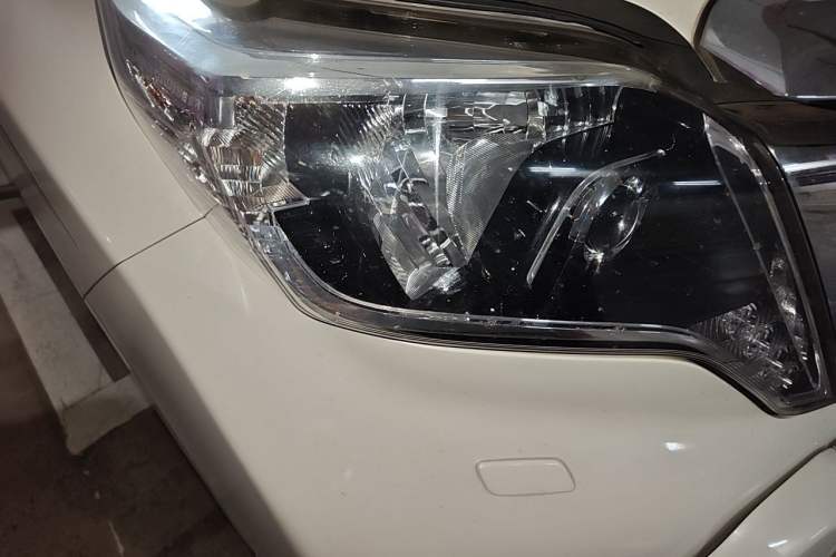 Used Toyota Prado  Right Front Headlight