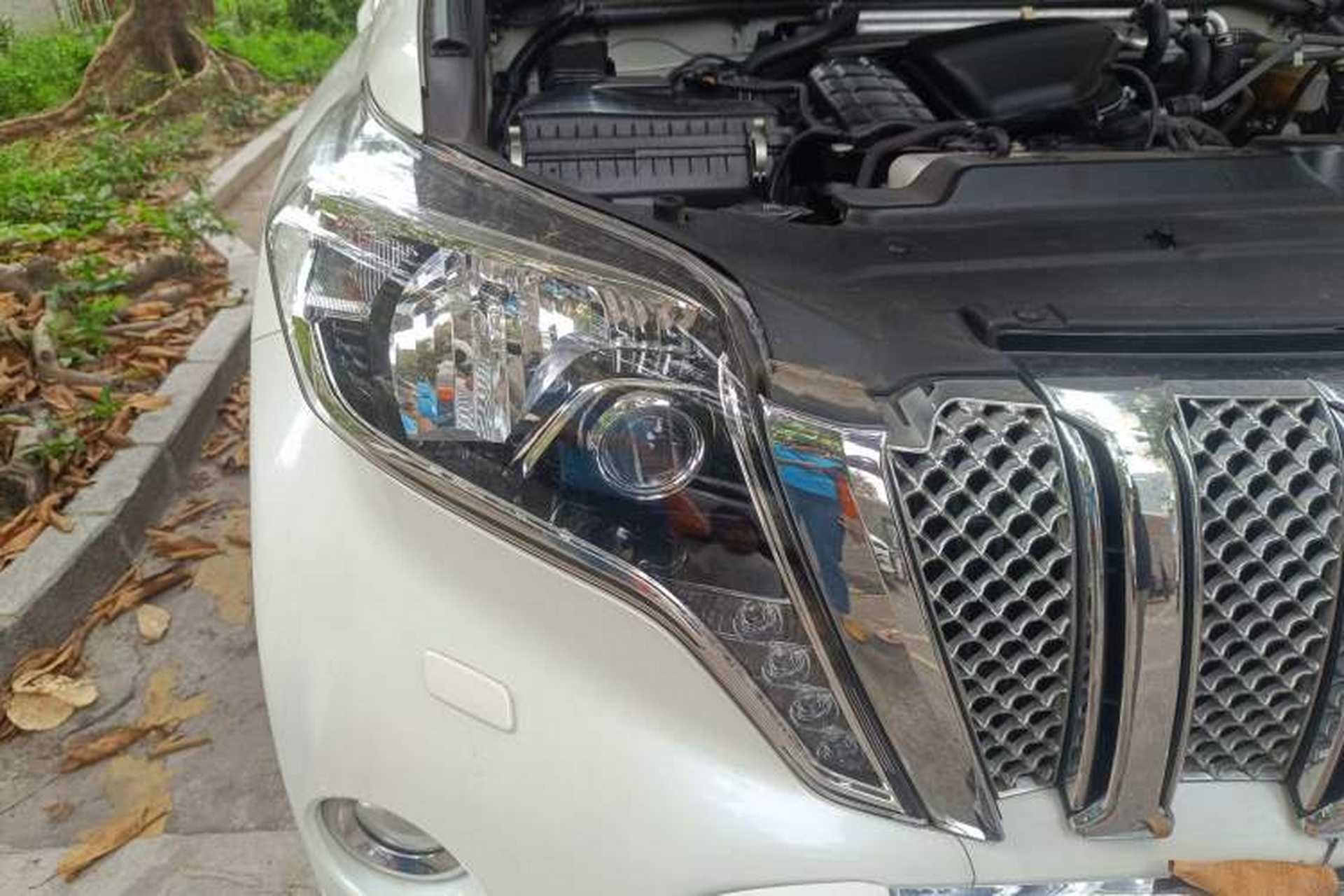 Used Toyota Prado 2014 2.7L Automatic Standard Edition Right Front Headlight