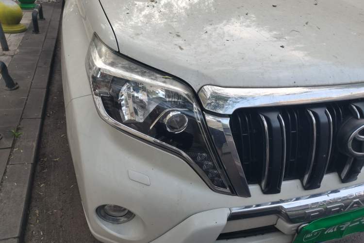 Used Toyota Prado 2014 2.7L Middle East Version Parallel Import Right Front Headlight