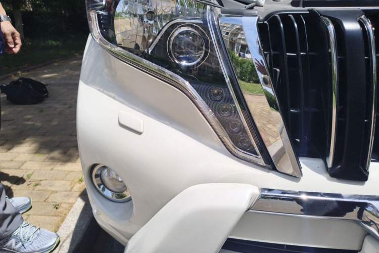 Used Toyota Prado 2014 2.7L Automatic Luxury Edition Right Front Headlight