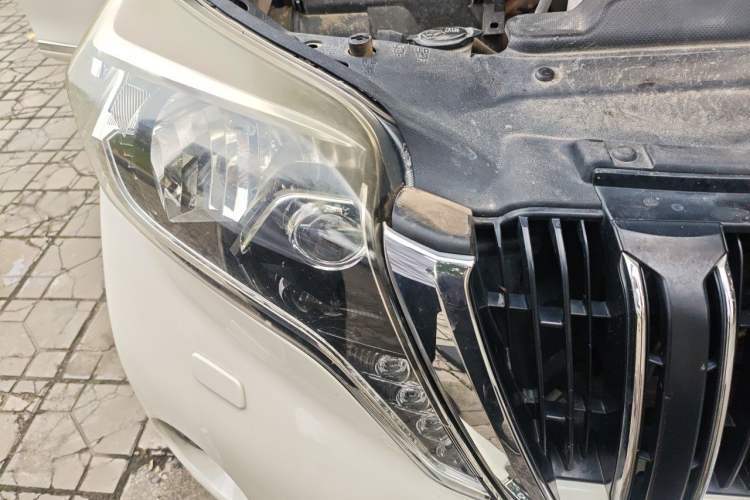 Used Toyota Prado  Right Front Headlight