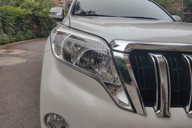 Used Toyota Prado 2014 2.7L Automatic Standard Edition Right Front Headlight