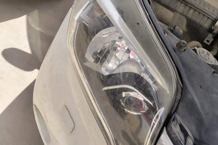 Used Toyota Prado 2014 2700 TX 7-Seater Middle East Version Right Front Headlight