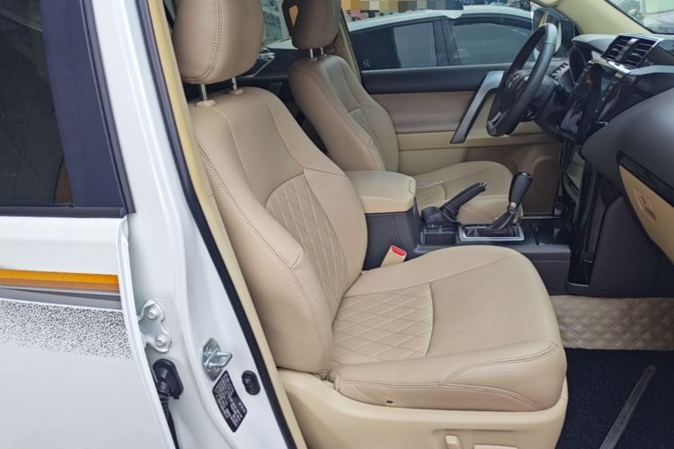 Used Toyota Prado 2014 2.7L Middle East Version Parallel Import Right Front Seat