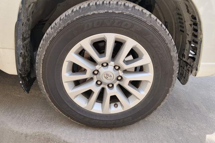 Used Toyota Prado 2014 4.0L Middle East Version Right Front Wheel Hub