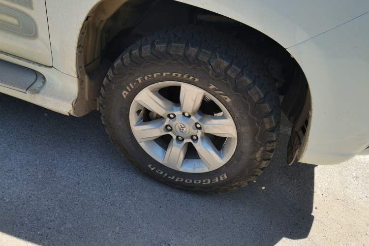 Used Toyota Prado 2014 2.7L Middle East Version Parallel Import Right Front Wheel Hub