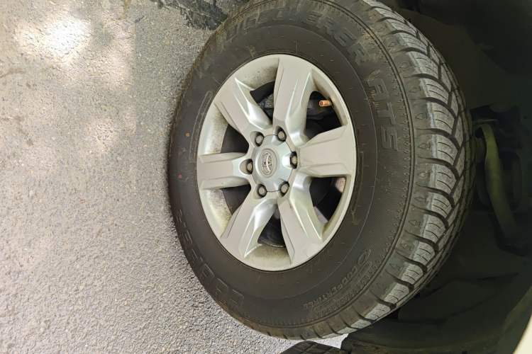 Used Toyota Prado 2014 2.7L Automatic Luxury Edition Right Front Wheel Hub