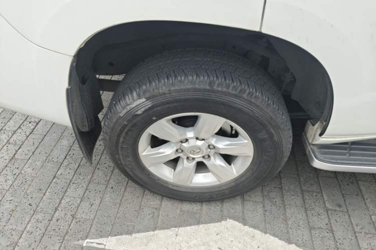 Used Toyota Prado 2014 4.0L Automatic TX-L Right Rear Wheel Hub