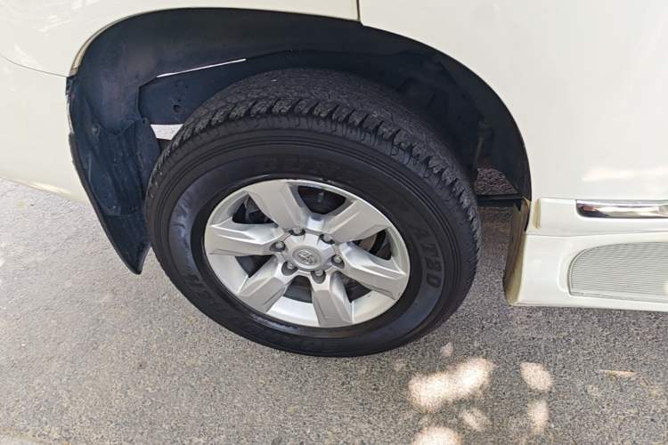 Used Toyota Prado 2014 2.7L Middle East Version Parallel Import Right Rear Wheel Hub
