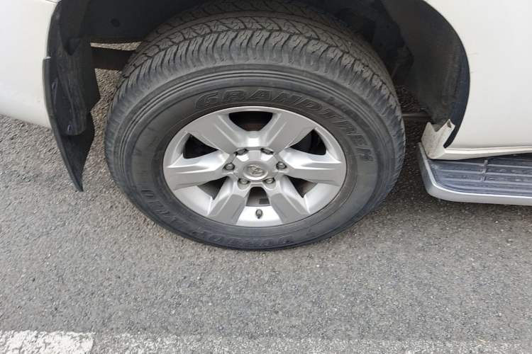 Used Toyota Prado 2014 4.0L Automatic TX-L NAVI Right Rear Wheel Hub