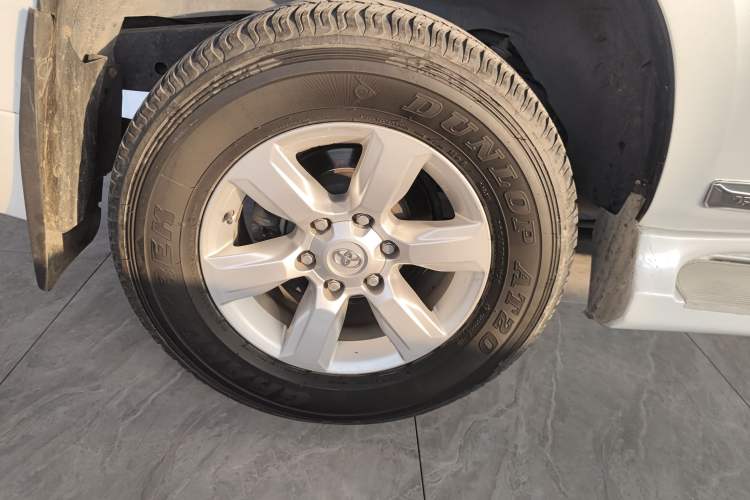 Used Toyota Prado 2014 2.7L Automatic Luxury Edition Right Rear Wheel Hub