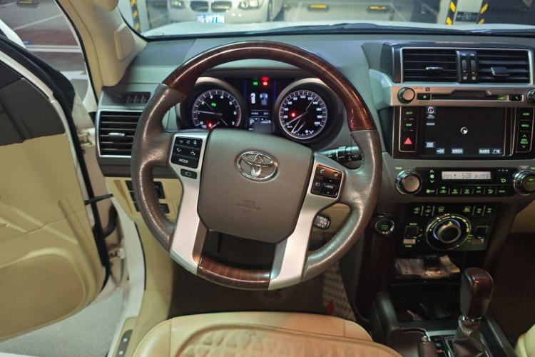 Used Toyota Prado 2014 4.0L Automatic VX NAVI Steering Wheel