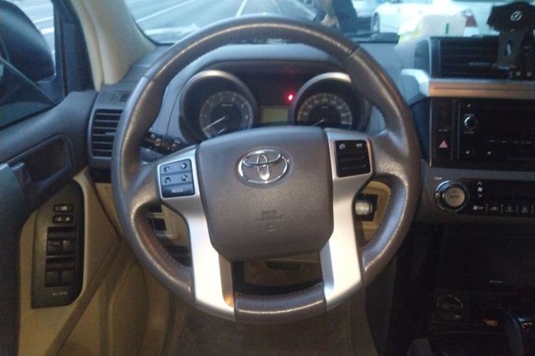 Used Toyota Prado 2014 2700 TX 7-Seater Middle East Version Steering Wheel