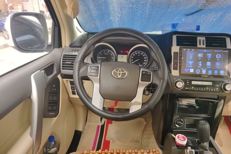 Used Toyota Prado 2014 2.7L Automatic Luxury Edition Steering Wheel