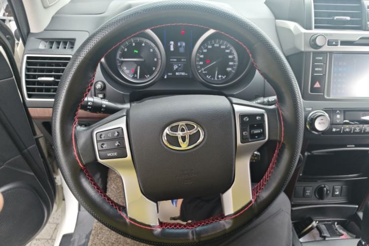 Used Toyota Prado 2014 4.0L Automatic TX-L Steering Wheel