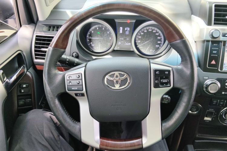 Used Toyota Prado 2014 4.0L Automatic VX NAVI Steering Wheel