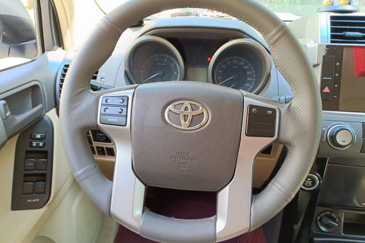 Used Toyota Prado 2014 2.7L Middle East Version Parallel Import Steering Wheel