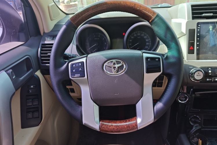 Used Toyota Prado 2014 2.7L Automatic Standard Edition Steering Wheel