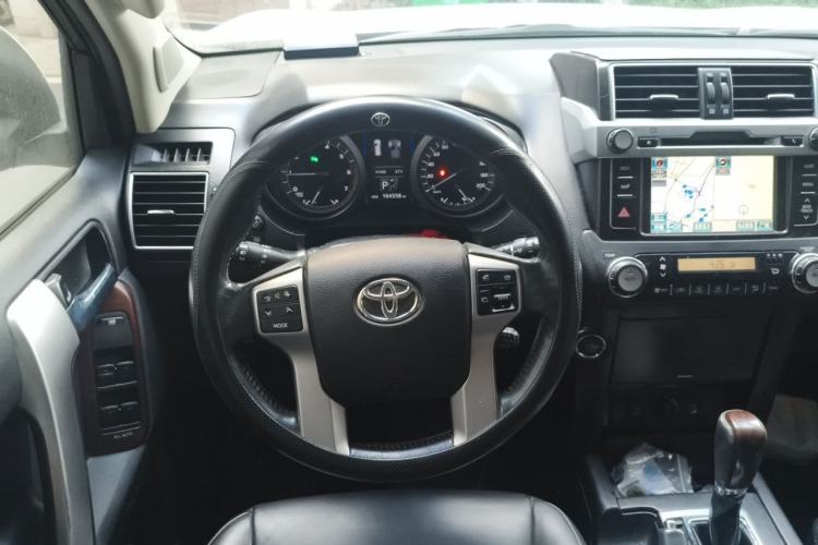 Used Toyota Prado 2014 4.0L Automatic TX-L NAVI Steering Wheel