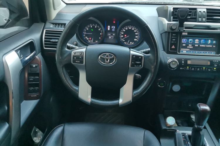 Used Toyota Prado 2014 4.0L Automatic TX-L NAVI Steering Wheel