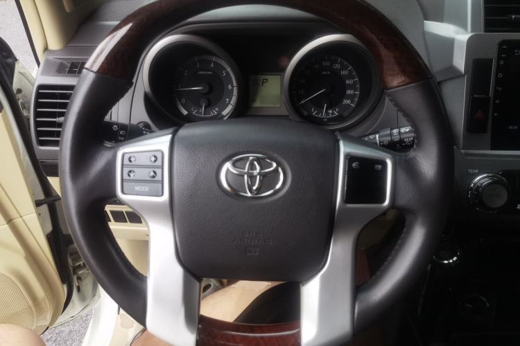 Used Toyota Prado 2014 2.7L Automatic Standard Edition Steering Wheel