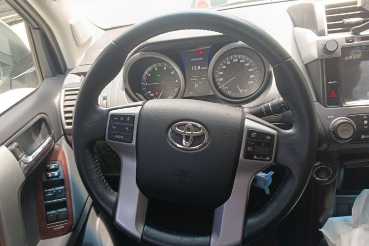 Used Toyota Prado 2014 4.0L Automatic TX-L Steering Wheel