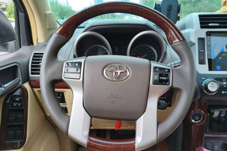 Used Toyota Prado 2014 4.0L Automatic TX-L Steering Wheel
