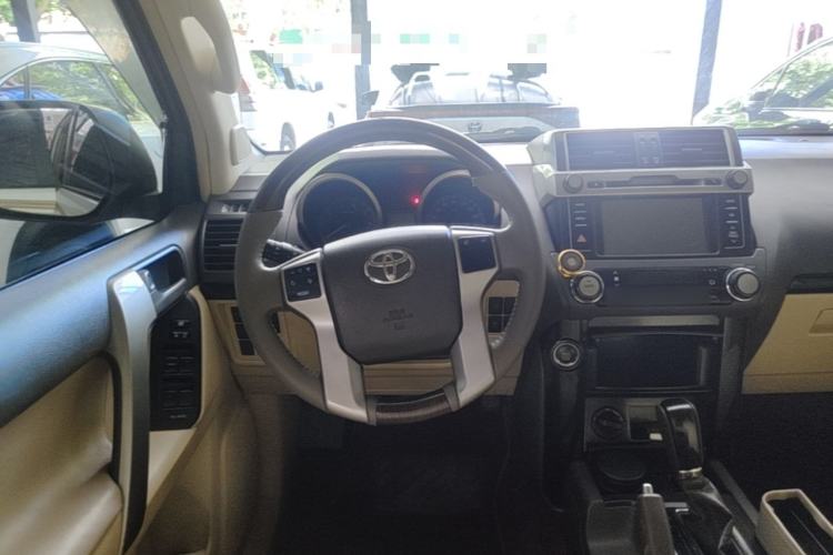 Used Toyota Prado 2014 2.7L Automatic Standard Edition Steering Wheel