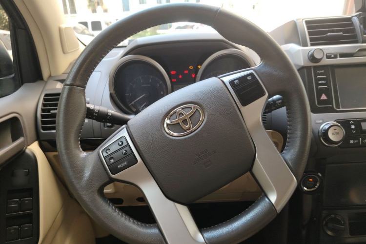 Used Toyota Prado 2014 2.7L Automatic Standard Edition Steering Wheel