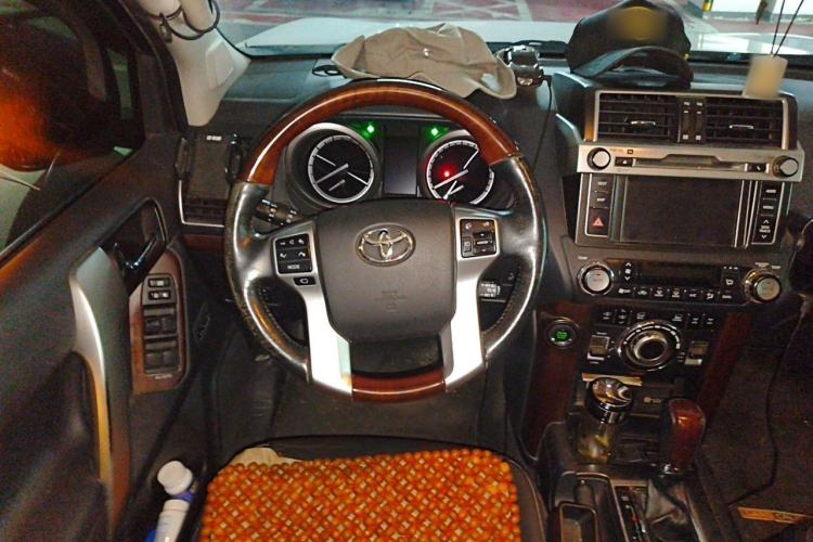 Used Toyota Prado 2014 4.0L Automatic VX NAVI Steering Wheel