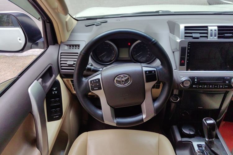 Used Toyota Prado 2014 2.7L Automatic Standard Edition Steering Wheel