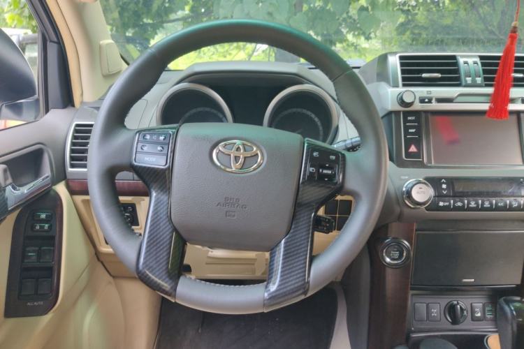 Used Toyota Prado 2014 4.0L Automatic TX-L NAVI Steering Wheel