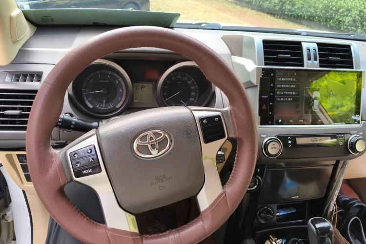 Used Toyota Prado 2014 2.7L Automatic Standard Edition Steering Wheel