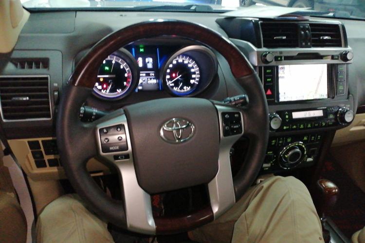 Used Toyota Prado 2014 4.0L Automatic VX NAVI Steering Wheel