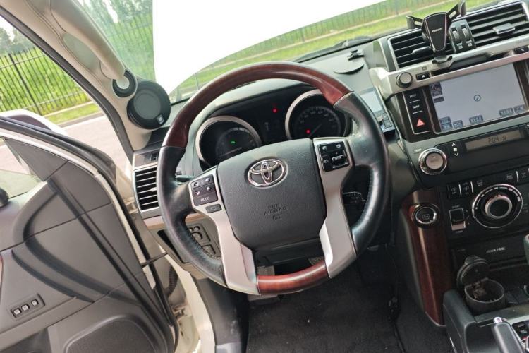 Used Toyota Prado 2014 4.0L Automatic VX NAVI Steering Wheel