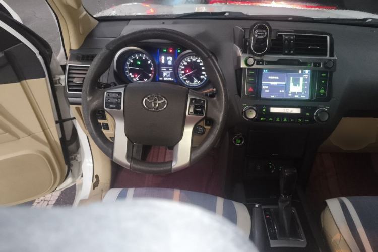 Used Toyota Prado 2014 4.0L Automatic TX-L Steering Wheel