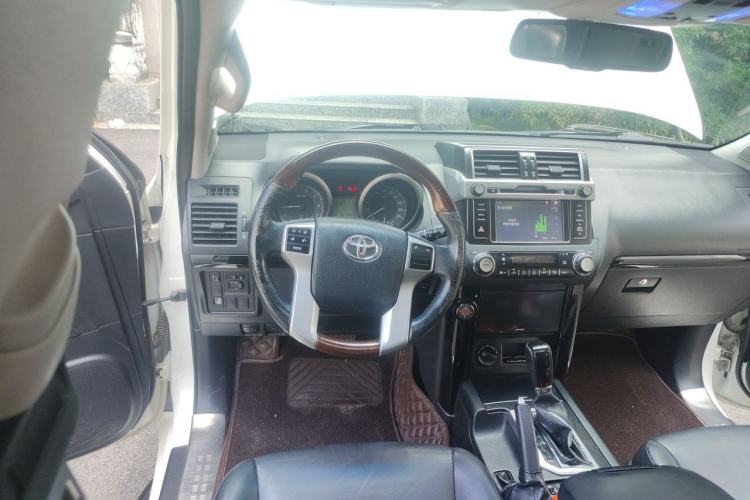 Used Toyota Prado 2014 2.7L Automatic Standard Edition Steering Wheel