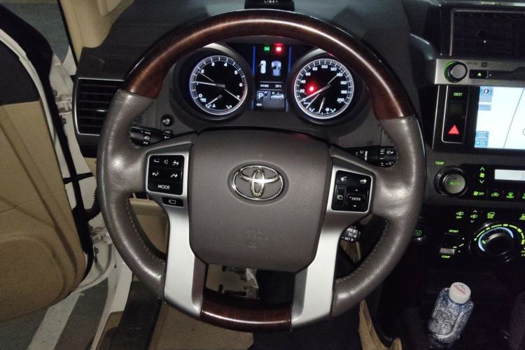 Used Toyota Prado 2014 4.0L Automatic VX NAVI Steering Wheel
